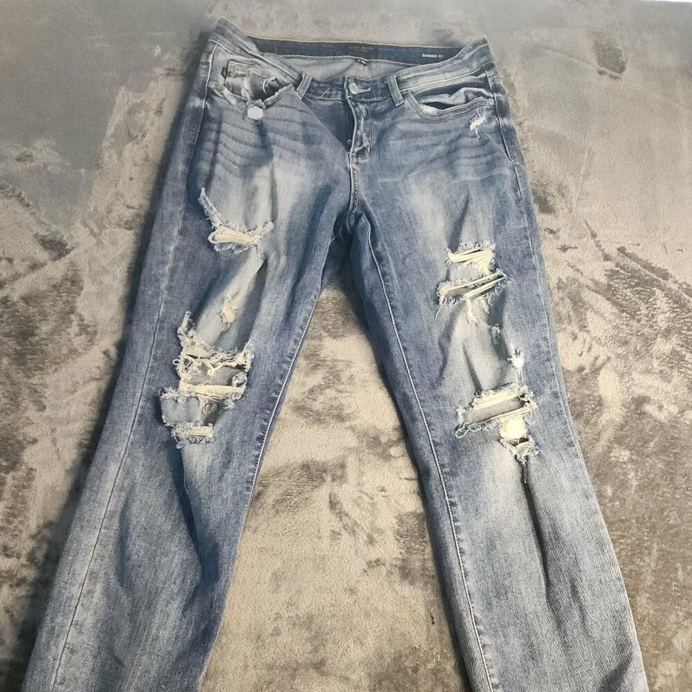 Judy Blue Jeans Womens 9/29 Boyfriend Fit Mid Rise Destroyed